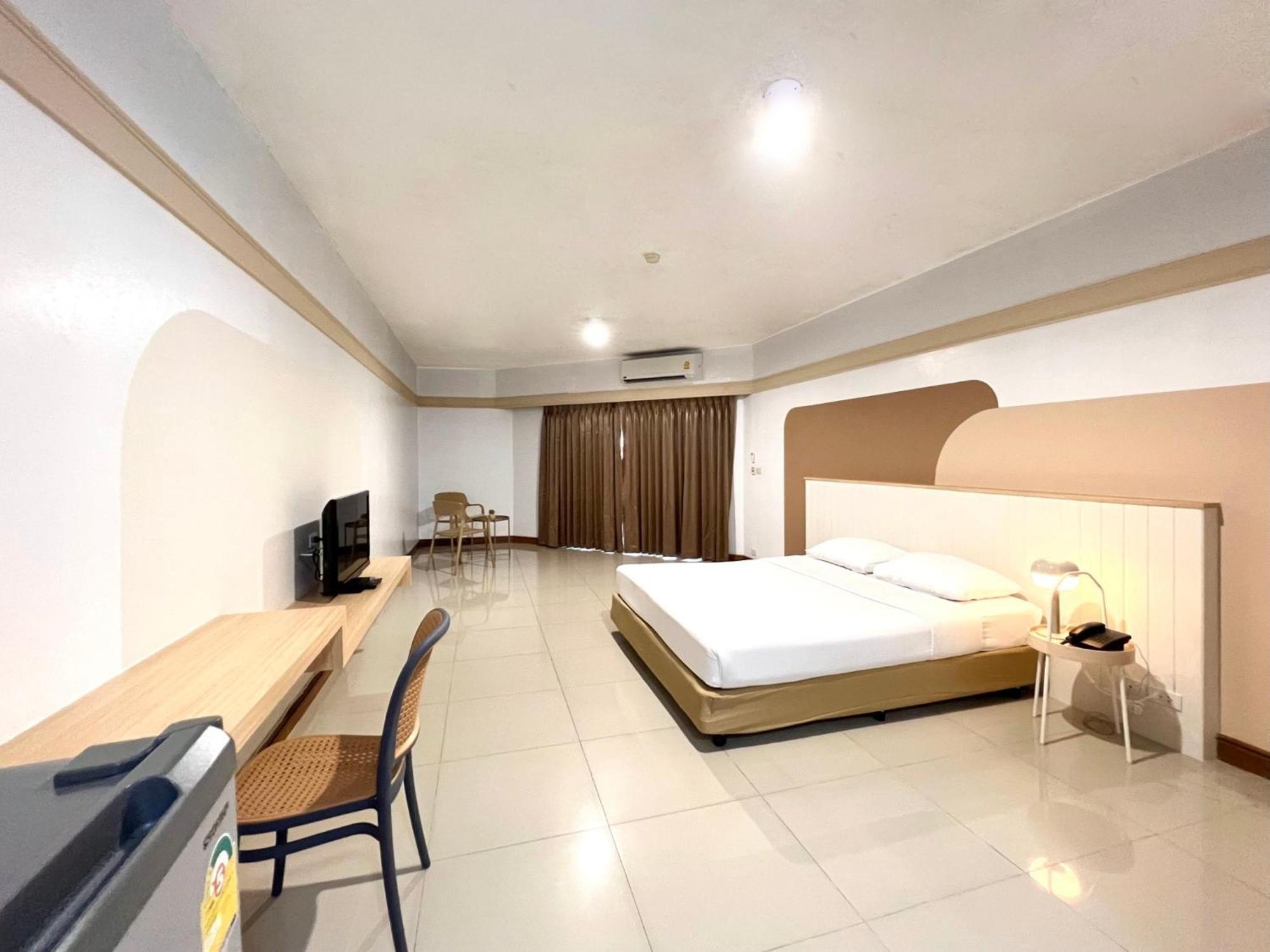 Markland Beach View Pattaya Exterior photo