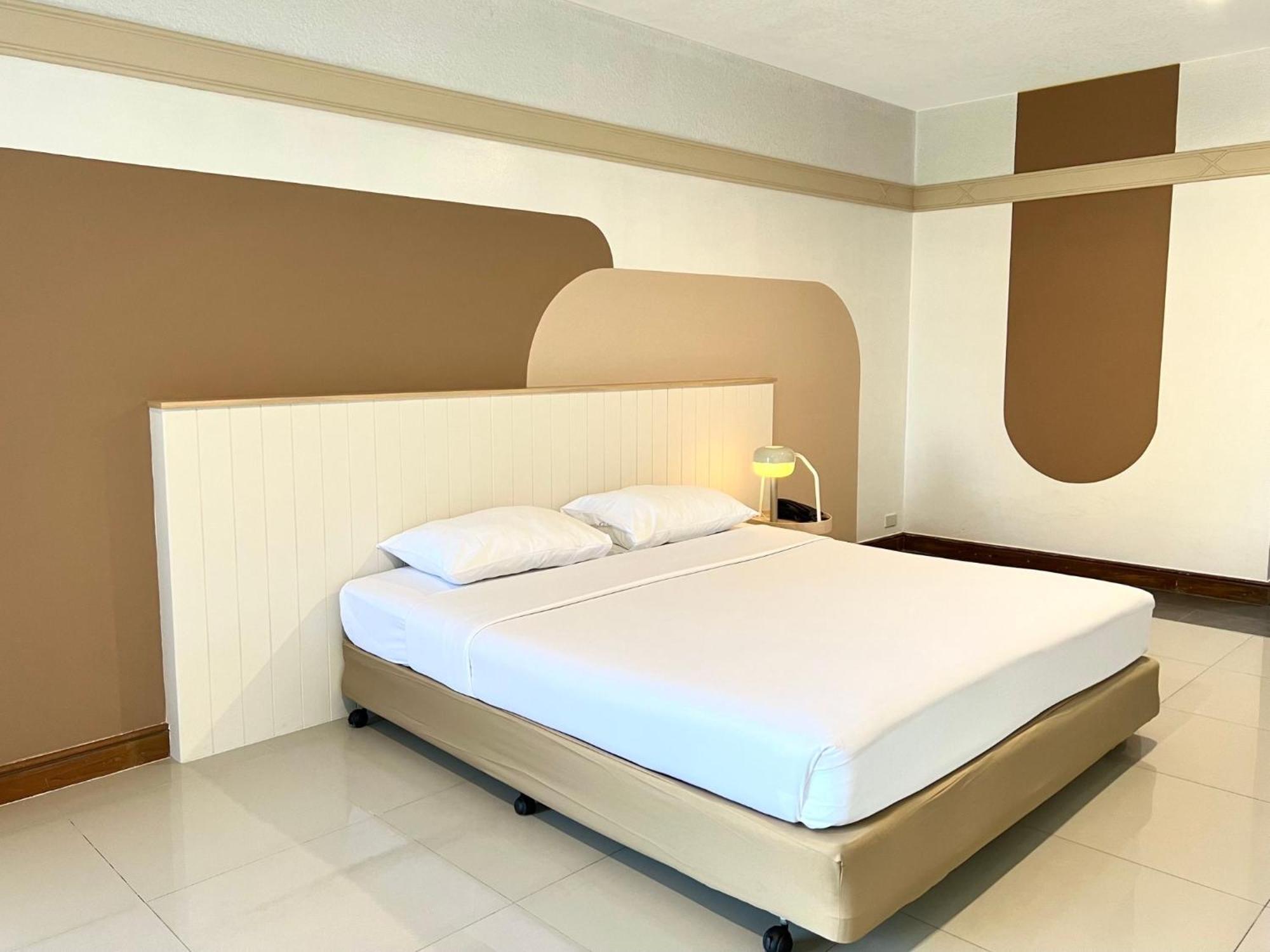 Markland Beach View Pattaya Exterior photo