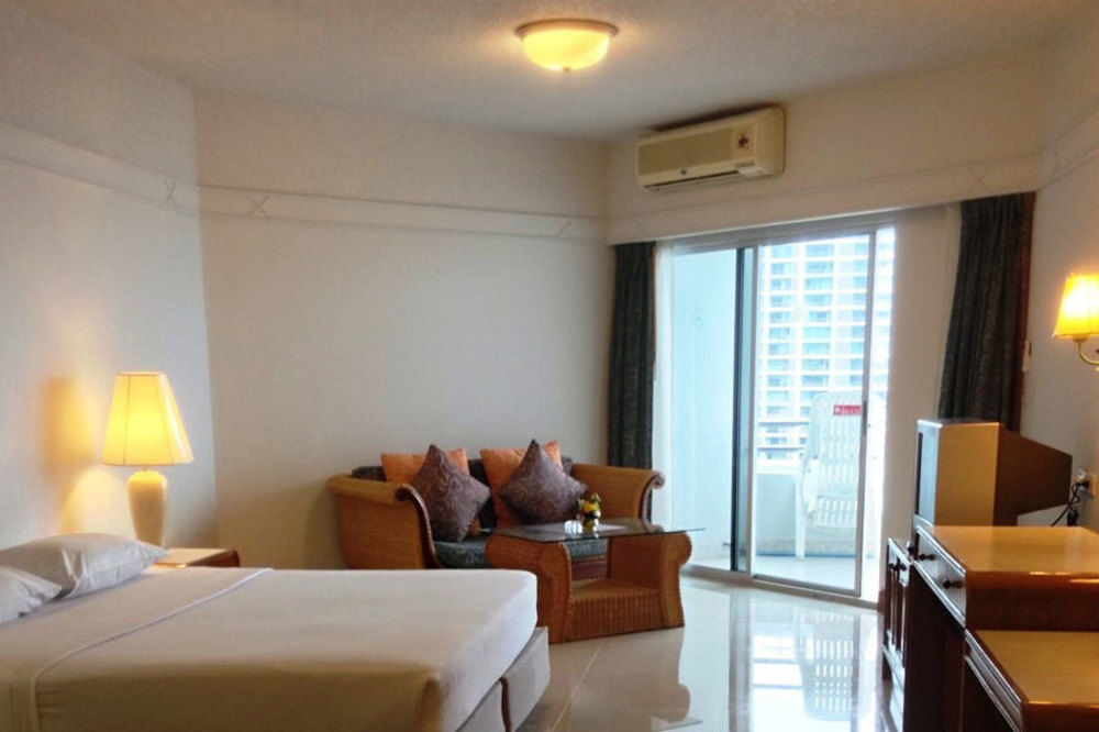 Markland Beach View Pattaya Exterior photo