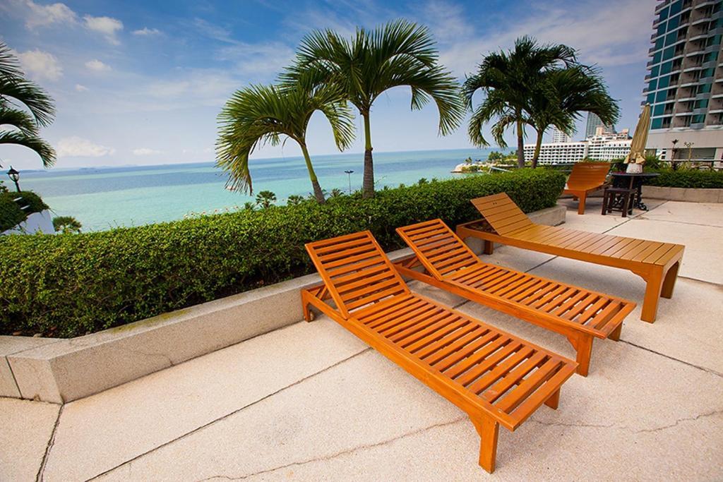 Markland Beach View Pattaya Exterior photo